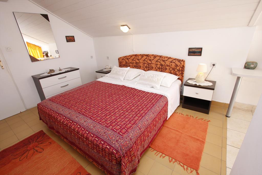 Apartments Delfin Tucepi Room photo