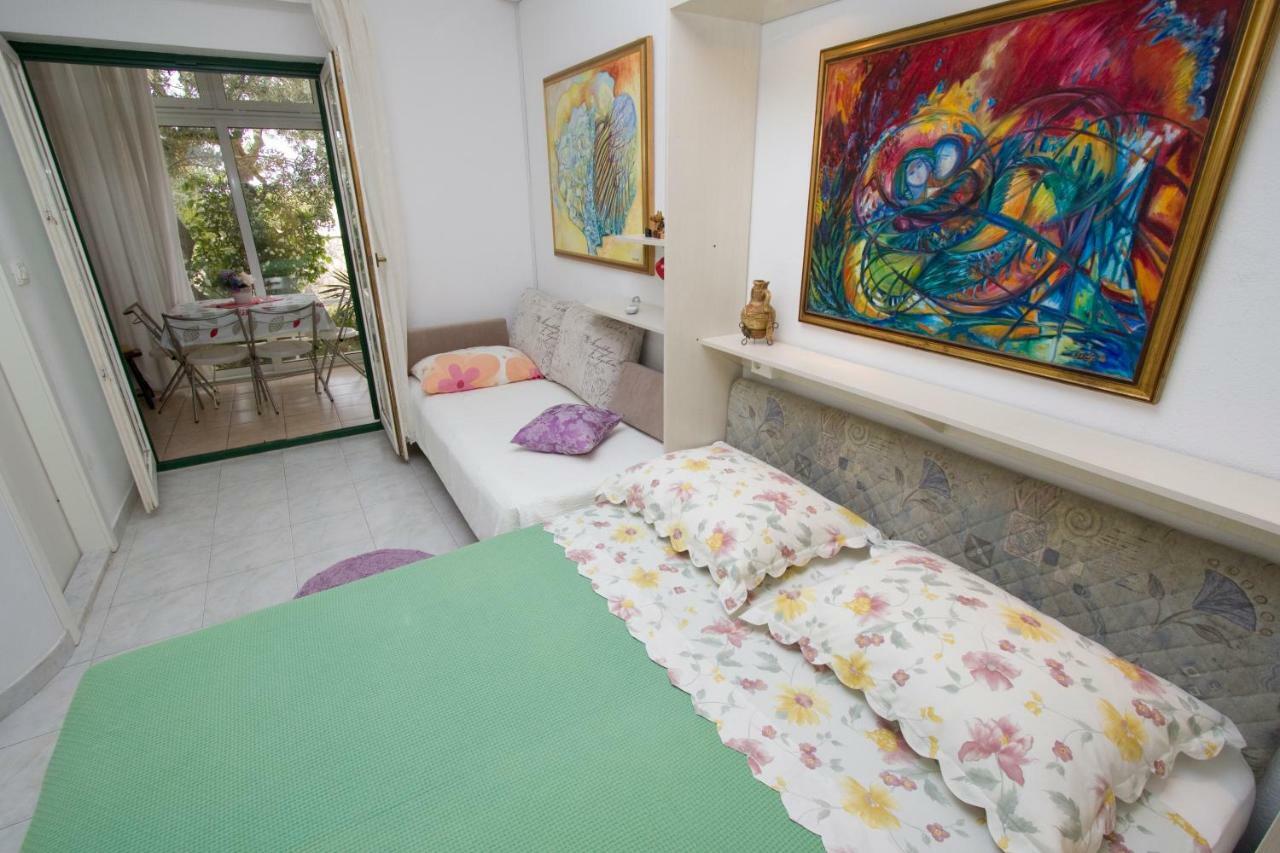 Apartments Delfin Tucepi Exterior photo
